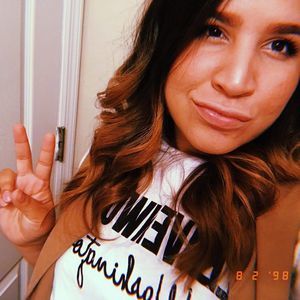 Meet your Posher, Sarahí